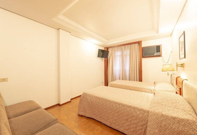 Standard Szoba, Real Castilha