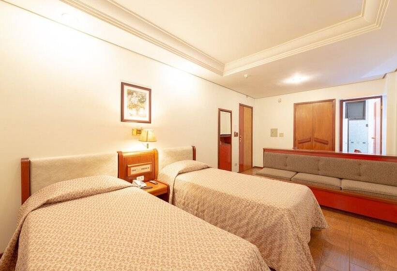 Standard Szoba, Real Castilha