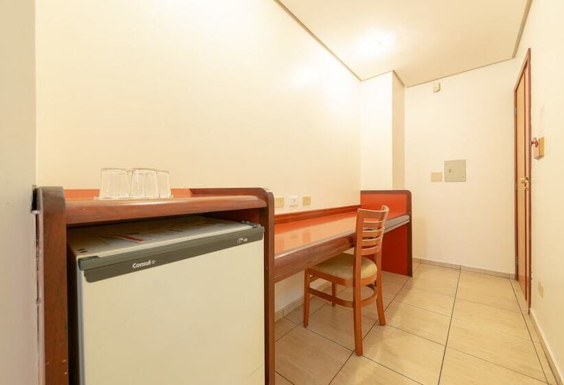 Négyágyas Standard Szoba, Real Castilha