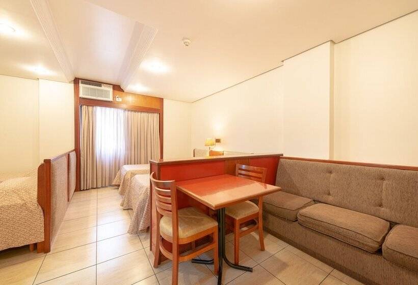 Négyágyas Standard Szoba, Real Castilha