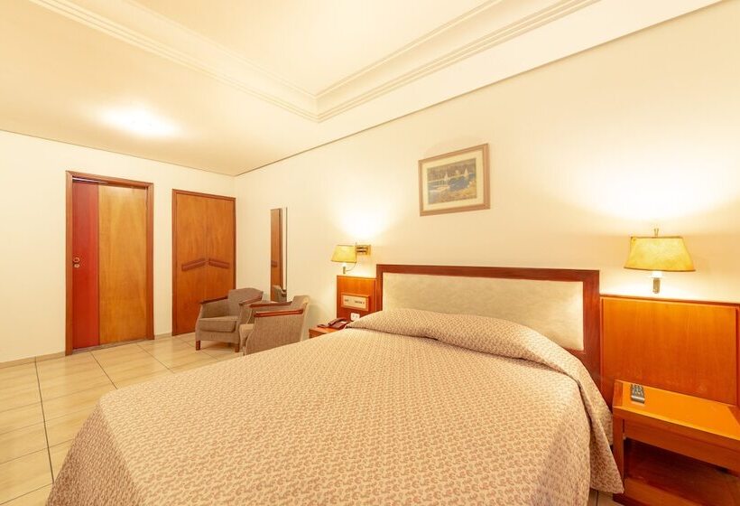 Quarto Estandar, Real Castilha