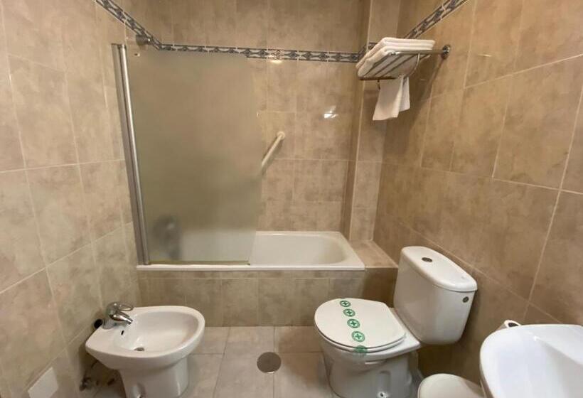 标准单人间, Soraya