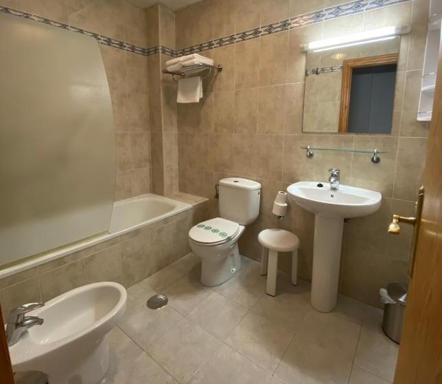 标准单人间, Soraya