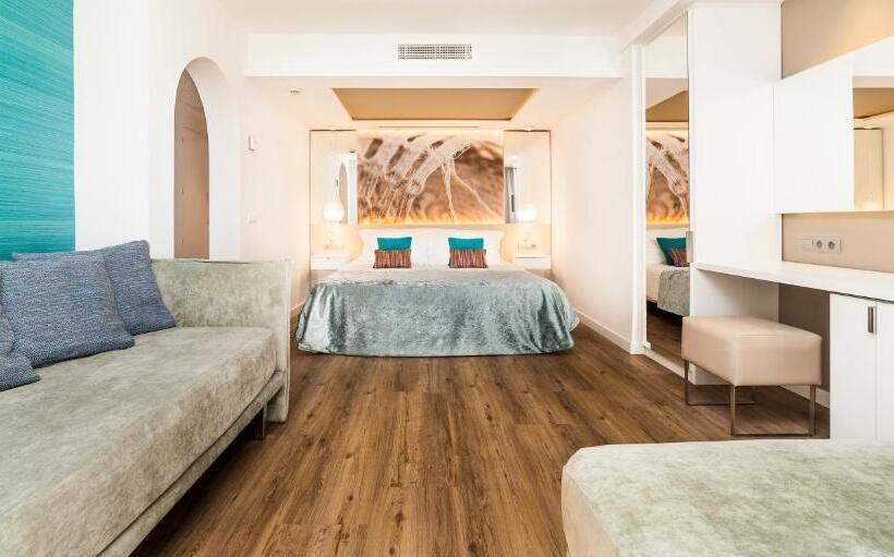 חדר סטנדרט עם מרפסת, Insotel Tarida Beach Resort & Spa