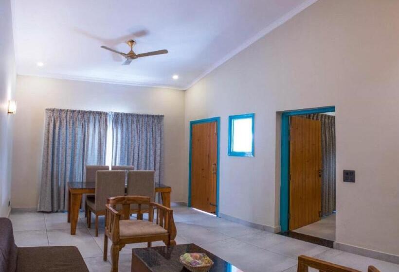 סוויטה, Arch The Baakhli Resort