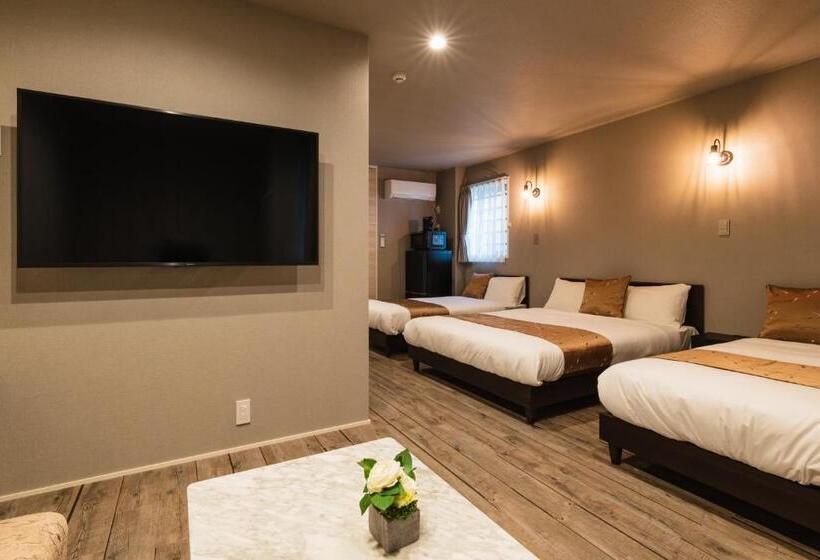 חדר סטנדרט לשלושה, Grand Base Nagasaki City