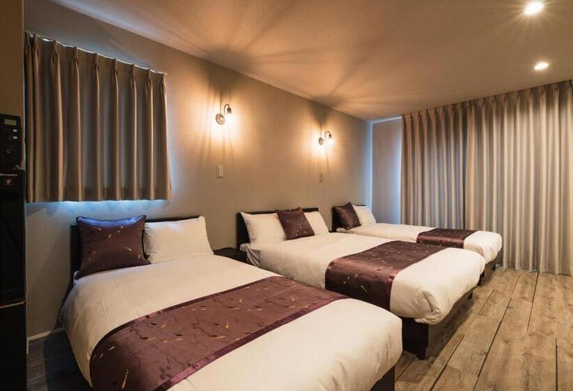 חדר סטנדרט לשלושה, Grand Base Nagasaki City