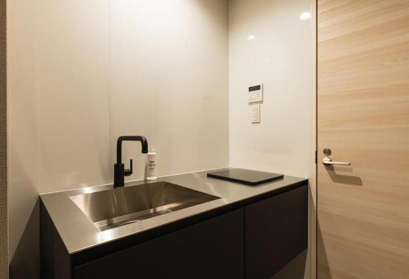 חדר סטנדרט לשלושה, Grand Base Nagasaki City