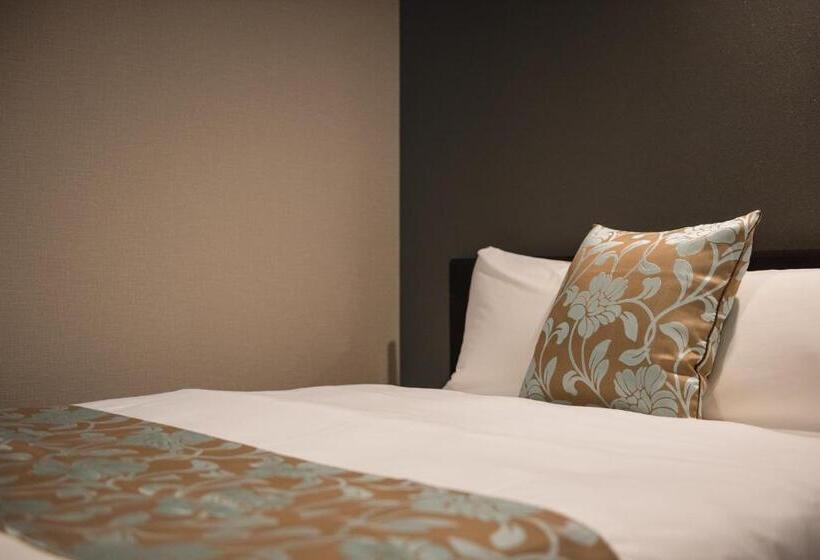 חדר משפחתי, Grand Base Nagasaki City