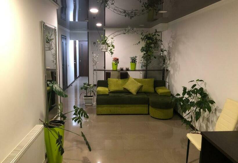 Ekonomik Oda, Hostel житомир