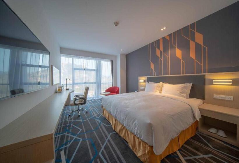 身障者適用キングサイズベッドルーム, Holiday Inn Express Qingdao Innovation Park, An Ihg