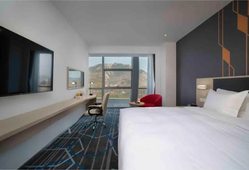 اتاق استاندارد با تخت بزرگ برای معلولان, Holiday Inn Express Qingdao Innovation Park, An Ihg