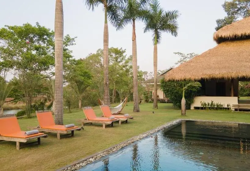 ویلای لوکس 1 خوابه, Khla Lodge