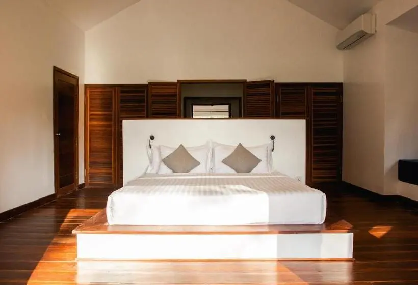اتاق لوکس, Khla Lodge