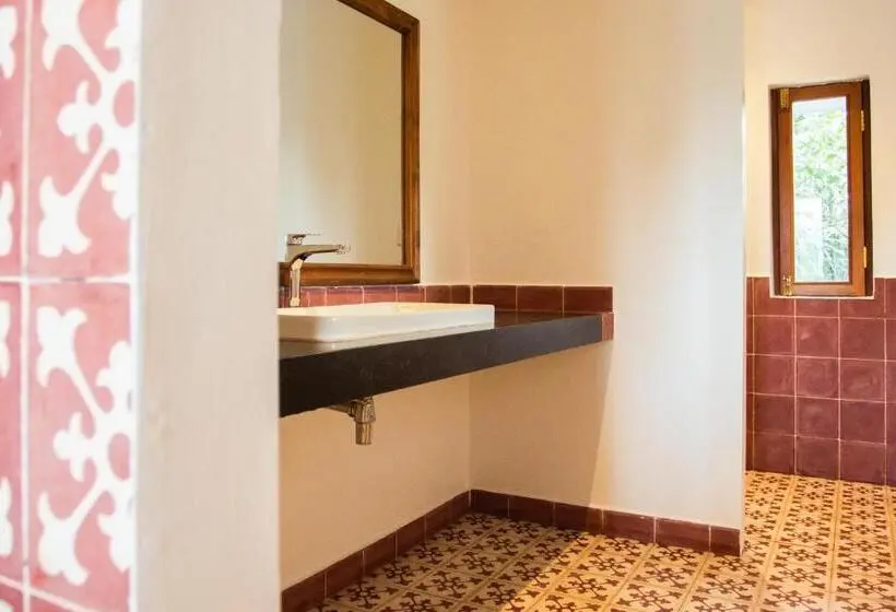اتاق لوکس, Khla Lodge
