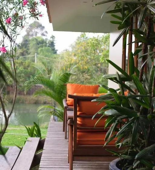 ویلای لوکس 1 خوابه, Khla Lodge