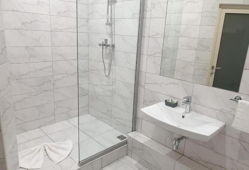 סוויטה דלוקס, Lex Trend