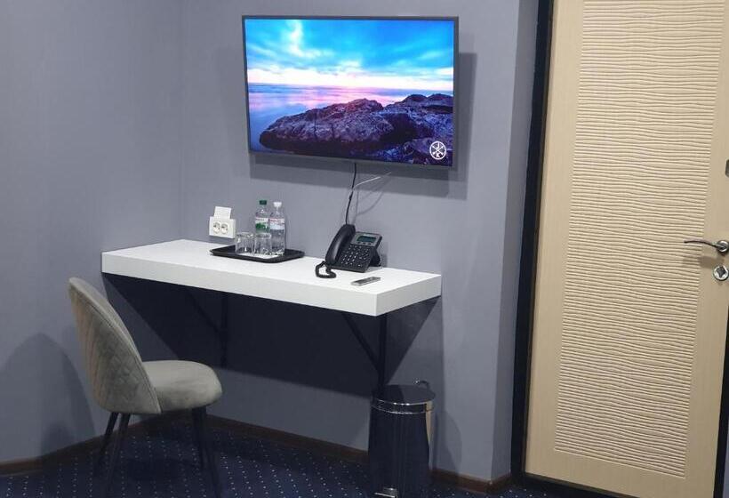 סוויטה דלוקס, Lex Trend