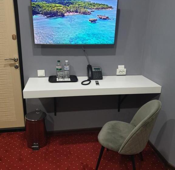 חדר דלוקס, Lex Trend