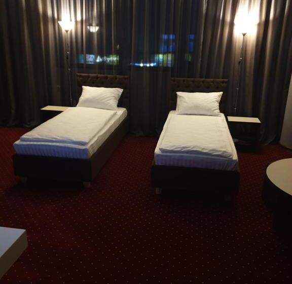 חדר דלוקס, Lex Trend