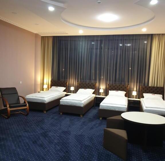 חדר דלוקס לארבעה, Lex Trend