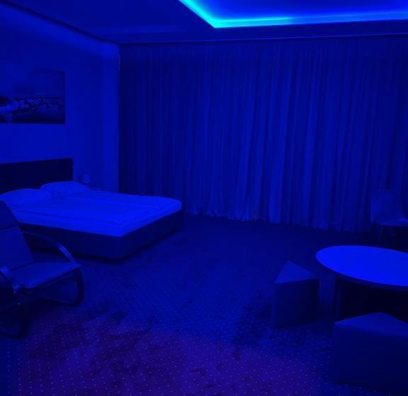 מיטת קינג בסוויטה, Lex Trend