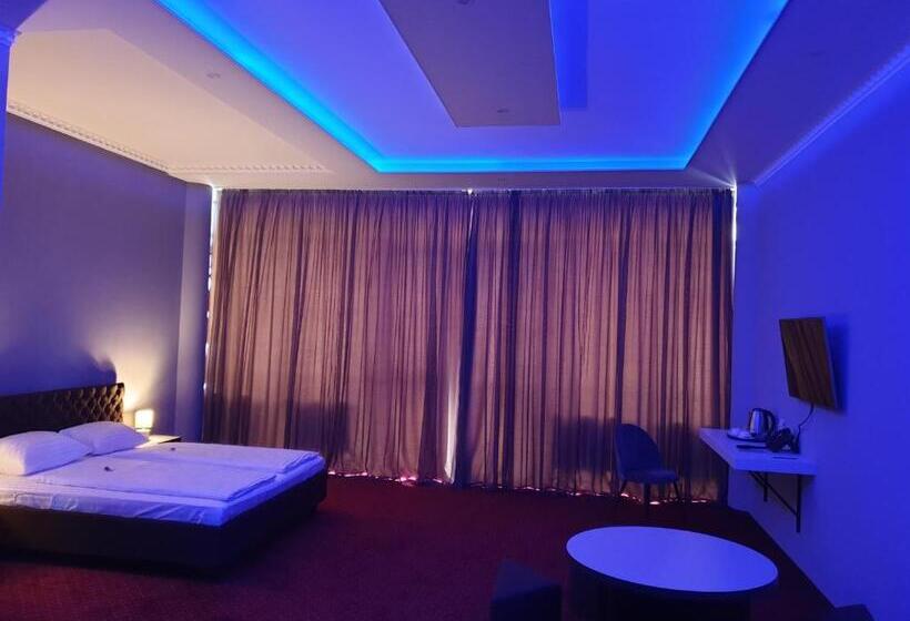 מיטת קינג בסוויטה, Lex Trend