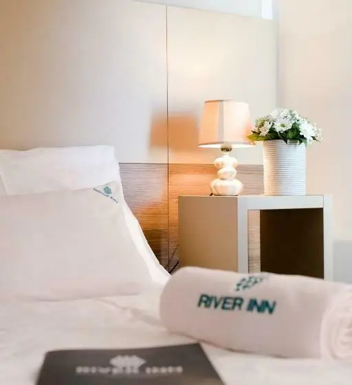 اتاق استاندارد, River Inn