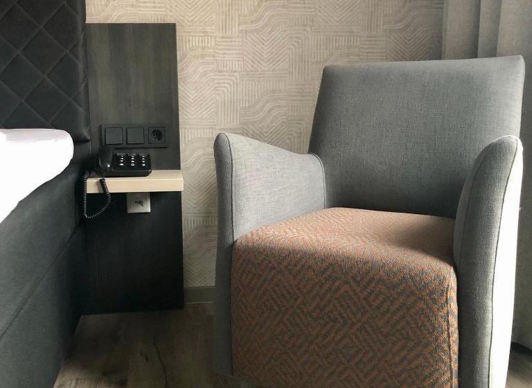 חדר דלוקס, Zeitgeist