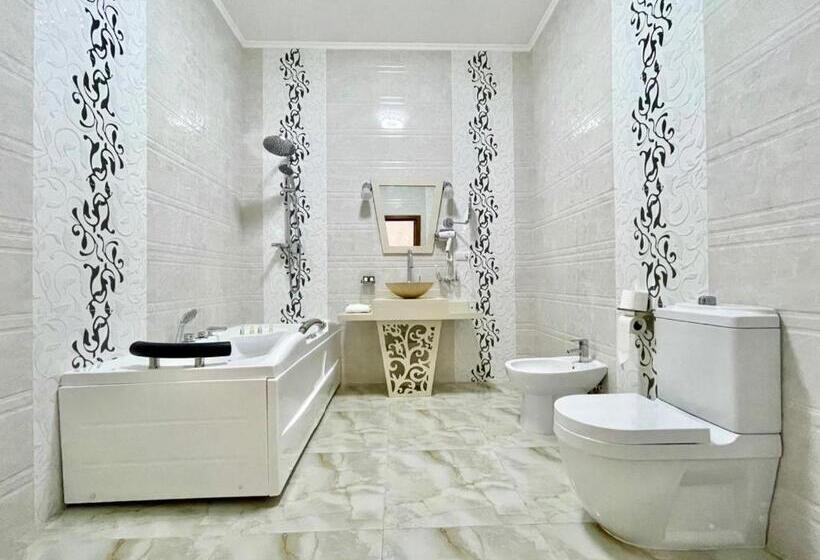 سوئیت با چشمانداز رودخانه, старый бастион