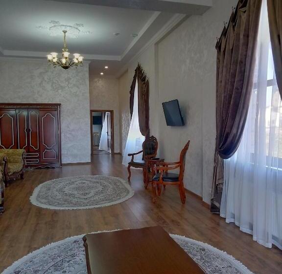 سوئیت با چشمانداز رودخانه, старый бастион