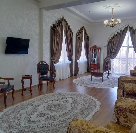 سوئیت با چشمانداز رودخانه, старый бастион