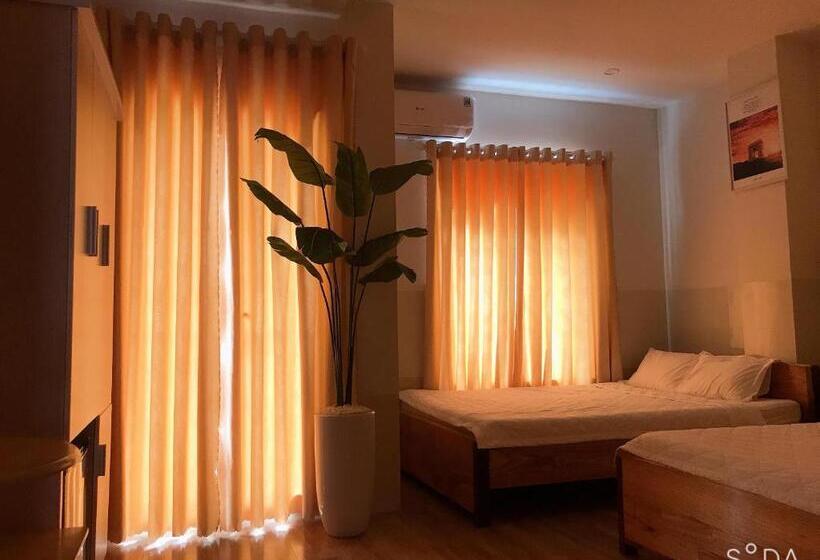 اتاق استاندارد چهارنفره با بالکن, Life