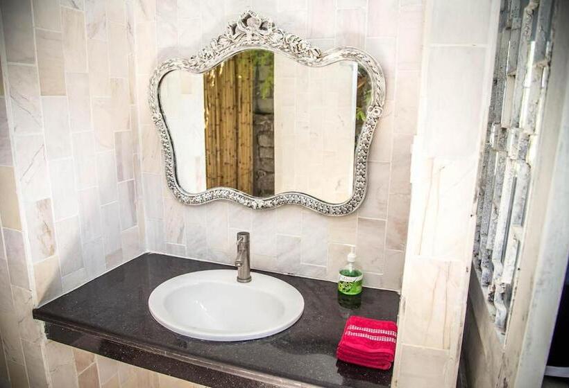 اتاق لوکس, Sorrento Beach Club & Kite Village