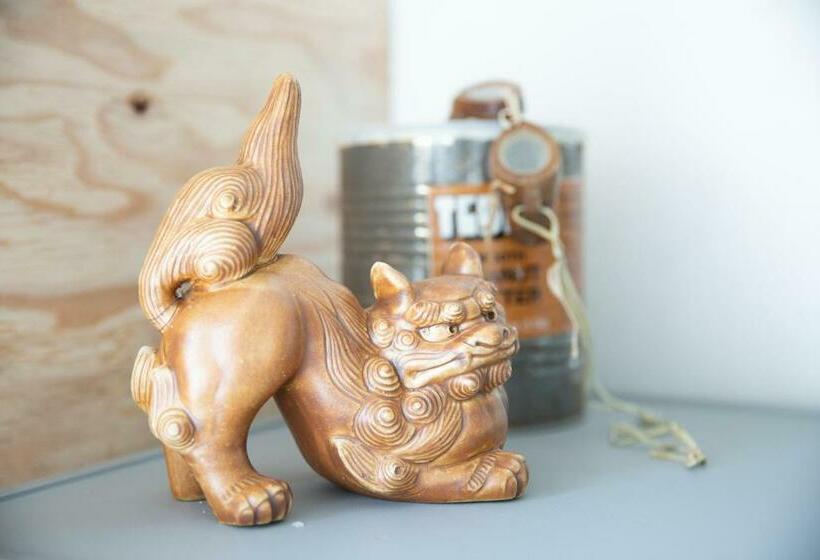 Кровать в Общей Комнате, Meedafu's Yui Hostel And Coffee