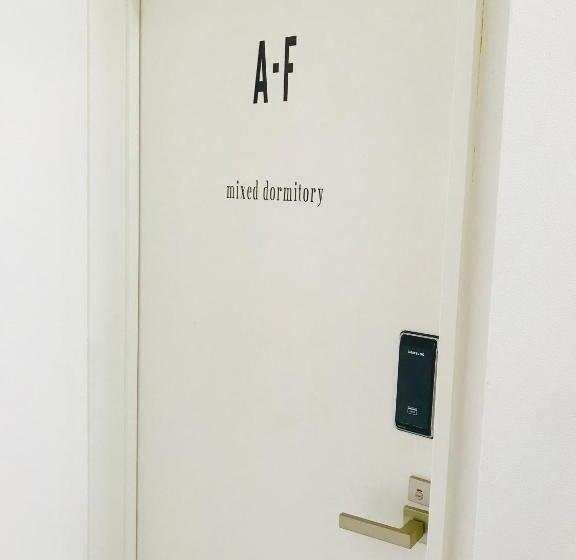 Кровать в Общей Комнате, Meedafu's Yui Hostel And Coffee