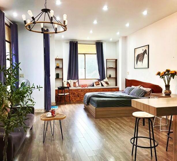 استودیو استاندارد با بالکن, Emerald Boutique Stay