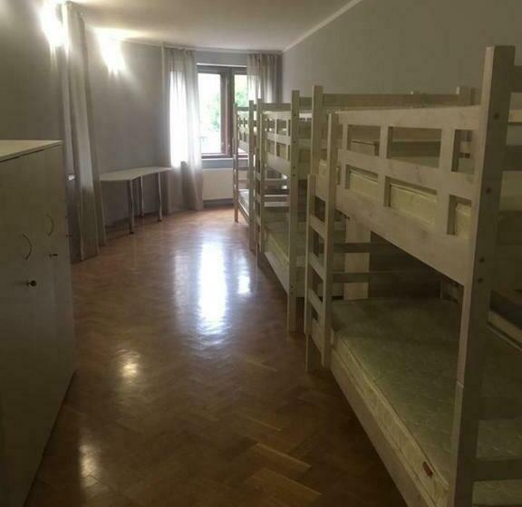 تختخواب در اتاق مشترک, хостел Lutsk G84