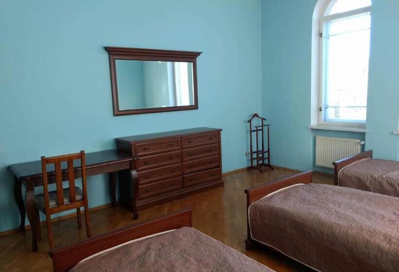 اتاق استاندارد سه نفره, хостел Lutsk G84