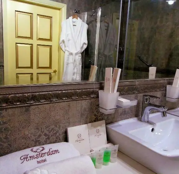 سوئیت پرزیدنت, Amsterdam Hotel Aktobe