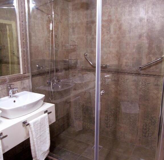 سوئیت پرزیدنت, Amsterdam Hotel Aktobe