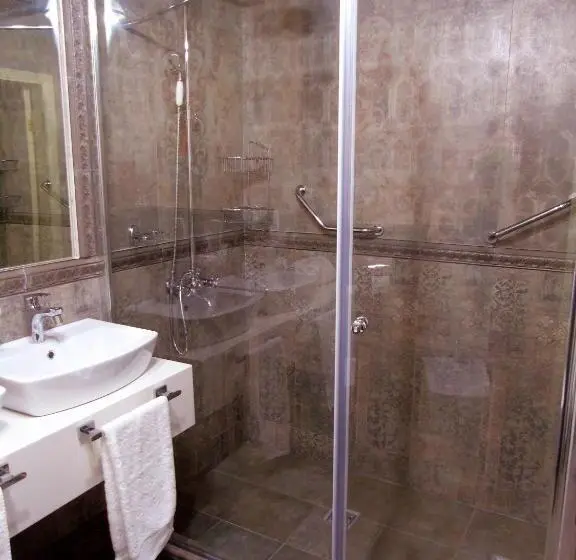 سوئیت پرزیدنت, Amsterdam Hotel Aktobe