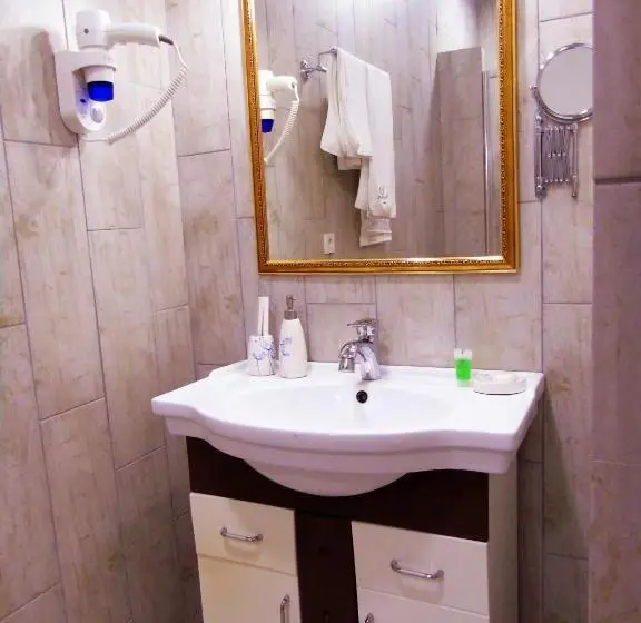 اتاق استاندارد یک نفره, Amsterdam Hotel Aktobe