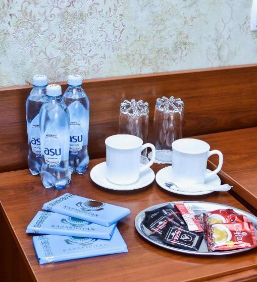 جناح جونيور, Amsterdam Hotel Aktobe