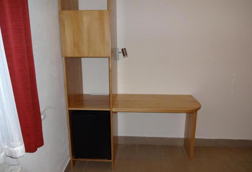 آپارتمان 2 خوابه, Fedrig Rooms With Bathroom & Hostel Rooms