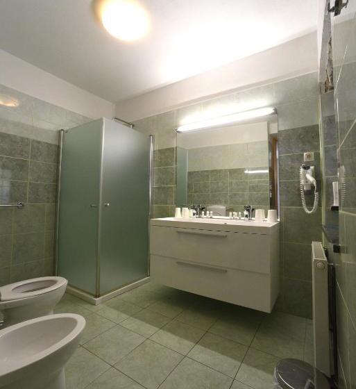 اتاق استاندارد چهار تخته, Fedrig Rooms With Bathroom & Hostel Rooms