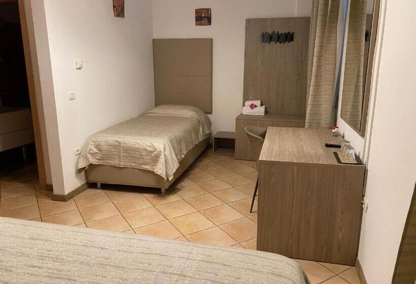 اتاق استاندارد سه نفره, Fedrig Rooms With Bathroom & Hostel Rooms