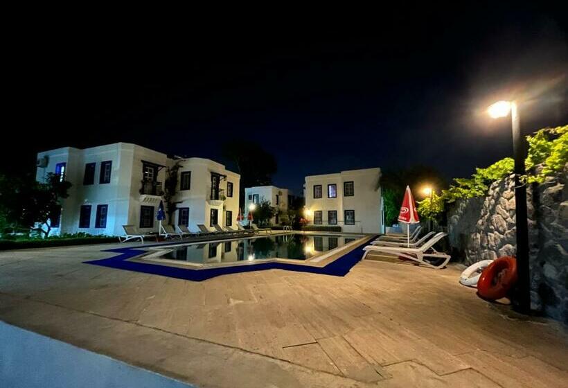 חדר משפחתי, Ege Apartments