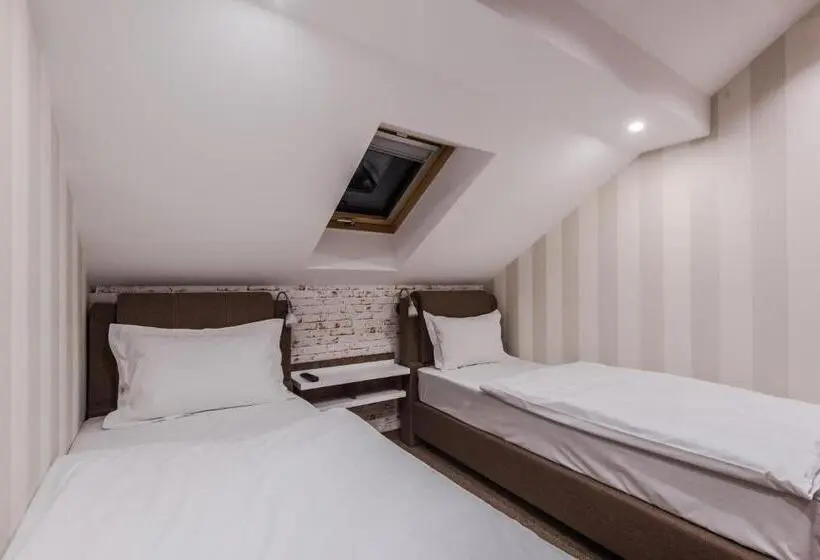 اتاق ساده سه‌ نفره, Centrum Sobe Rooms čačak