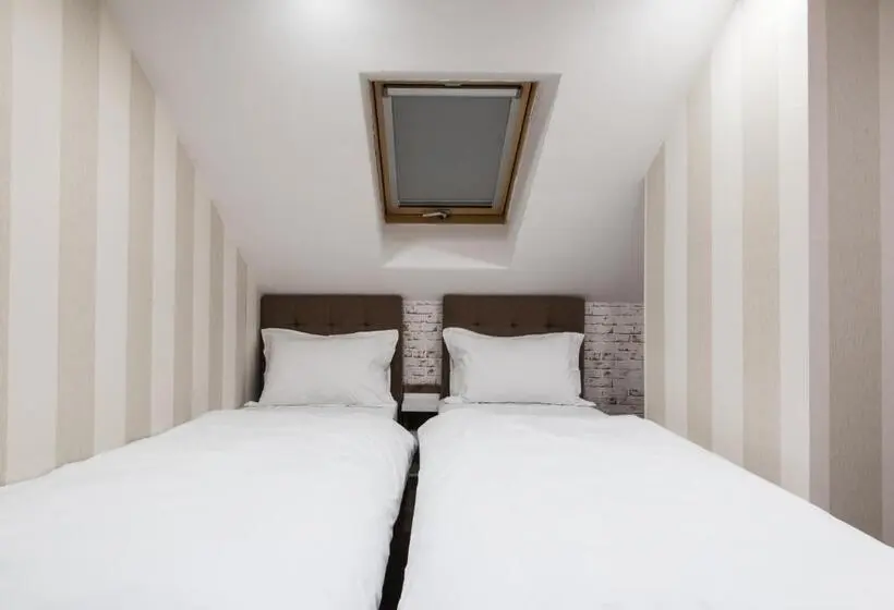اتاق خانوادگی, Centrum Sobe Rooms čačak